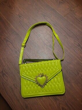 Green Quilted Heart Accent Shoulder Bag